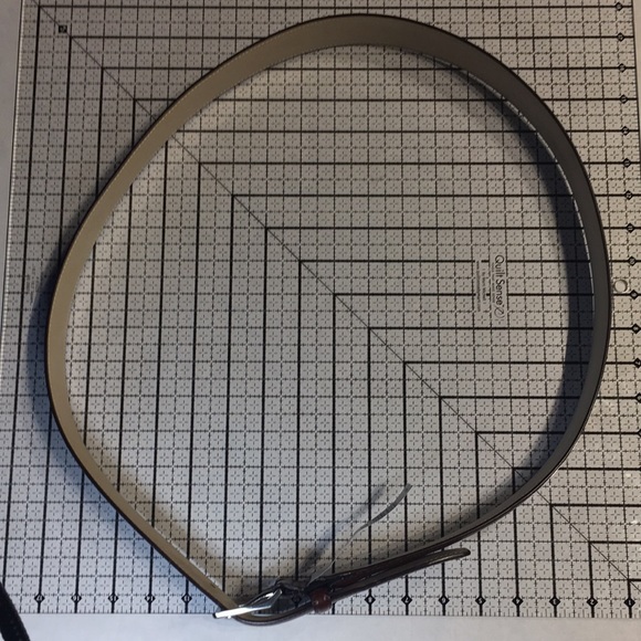 Handsome mahogany brown belt with brushed metal square buckle. - Picture 8 of 9